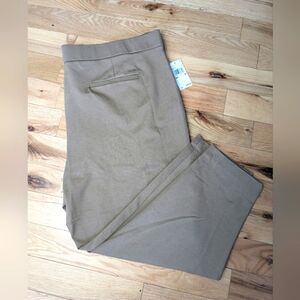NWT! Michael Kors Capri Pants Beige Size 4X Women Plus Size